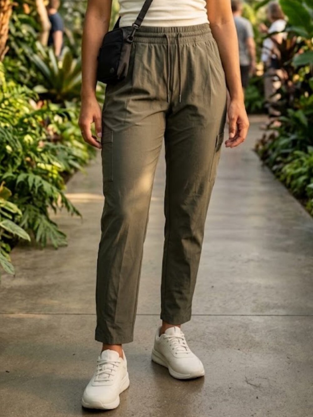 Apana Olive Green Utility Cargo Hiking Travel Pants Drawstring Size M Stretch